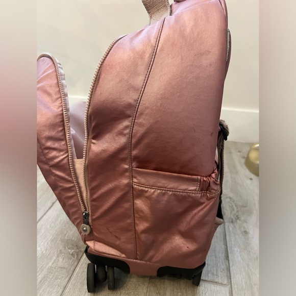 Kipling rose gold rolling back up with lunchbox & gift - Picture 8 of 17